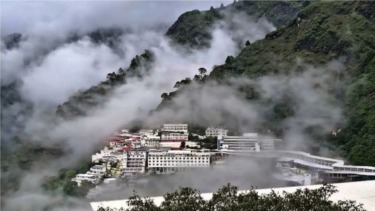 माता वैष्णो देवी मार्ग पर भूस्खलन