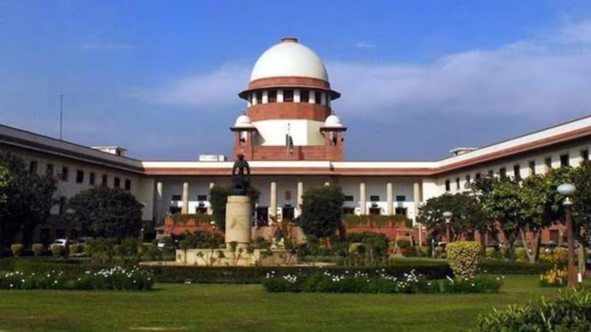 सुप्रीम कोर्ट ने आधार  को पहचान दस्तावेज़ माना, नागरिकता प्रमाण नहीं