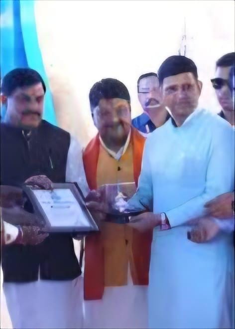 प्रदूषणमुक्ति और राजनीतिक शुद्धि के यह फैसले मंगलकारी हैं.