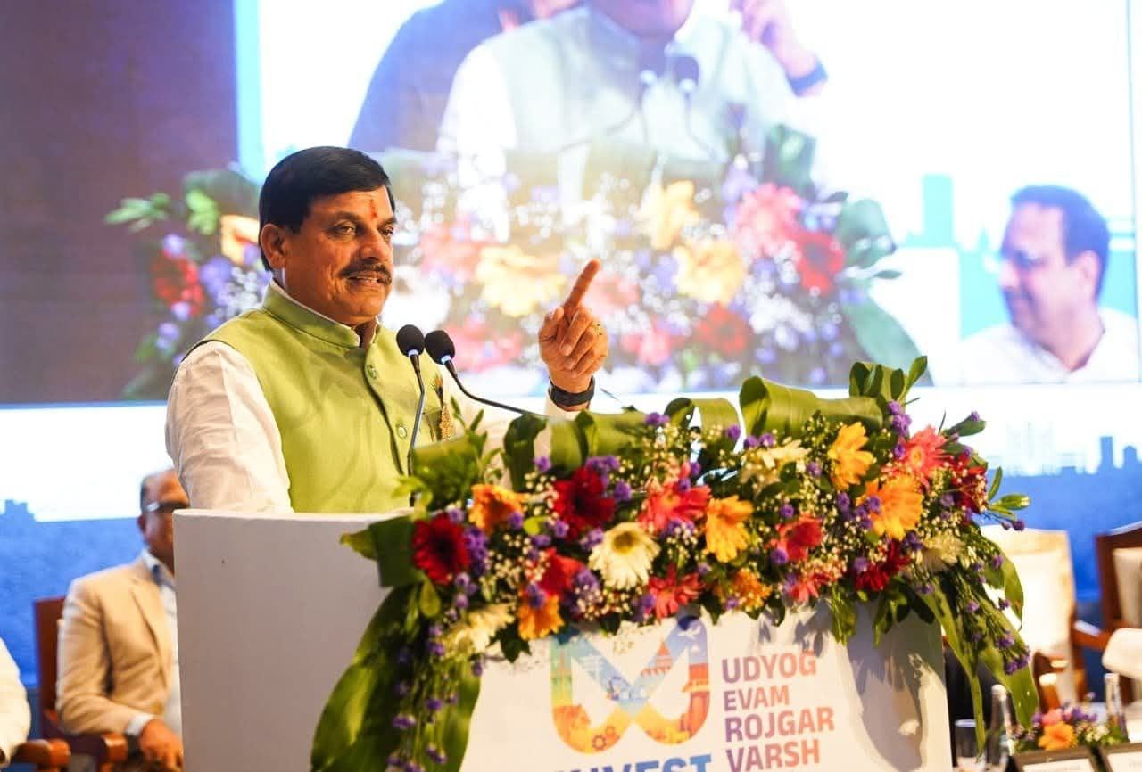 मुख्यमंत्री कोलकाता में  बोले निवेश क्रांति से समृद्धि की ओर अग्रसर मोहन सरकार