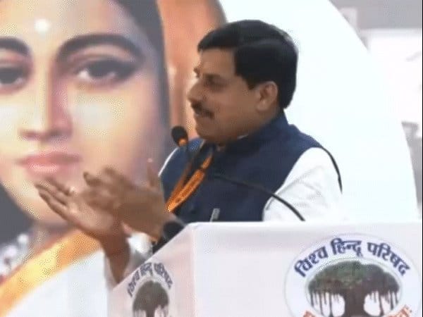 इंदौर में सीएम ने मछली-मगर और कानून पर दिया बयान