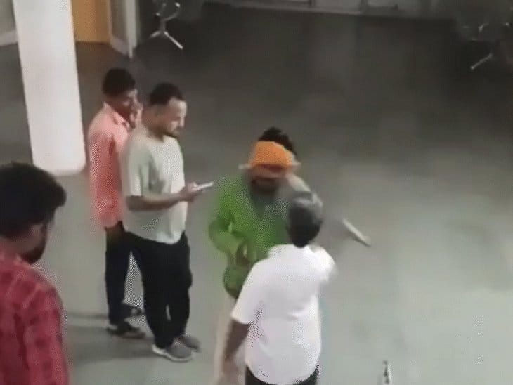 बैतूल अस्पताल में बीएमओ ने मरीज को पीटा, जांच के आदेश