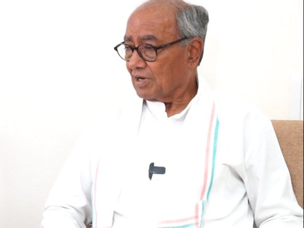 लाडली बहना योजना  पर दिग्विजय के सवाल