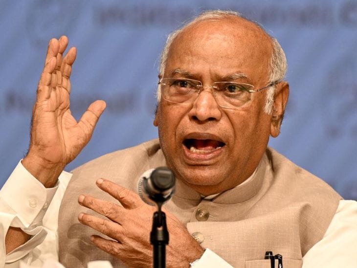 खड़गे का आरोप : चुनाव आयोग BJP का बैक ऑफिस बन गया?