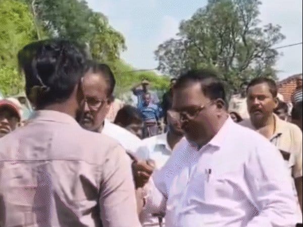 मऊगंज तहसीलदार  पर किसान से अभद्रता का आरोप, वीडियो वायरल