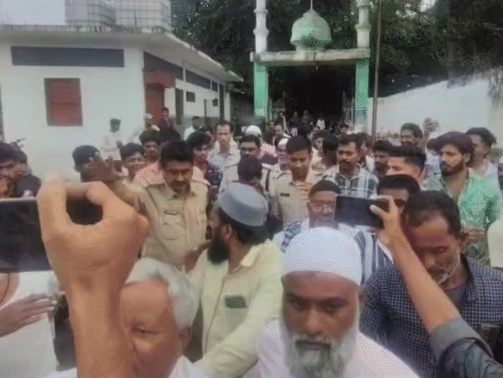 खंडवा के कब्रिस्तान के आरोपी पर रासुका की कार्रवाई