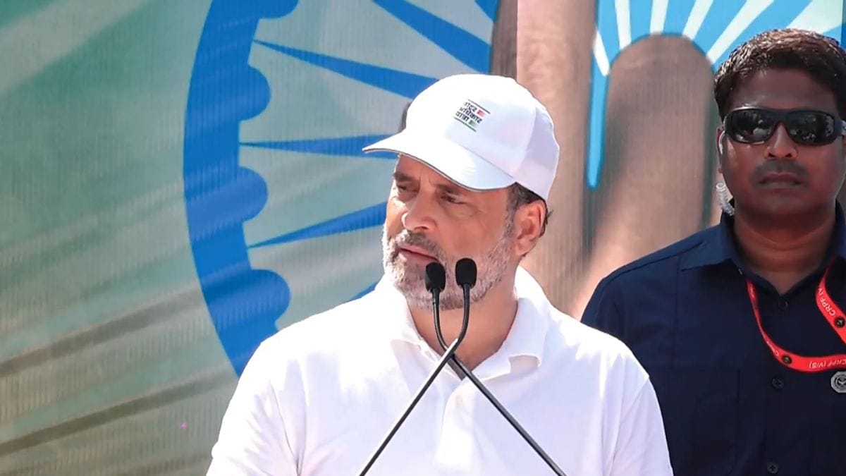 पटना में राहुल  का बीजेपी पर हमला