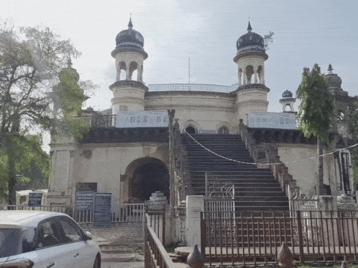 रीवा महाराज का जीरो बिल, मजदूरों पर हजारों की मार