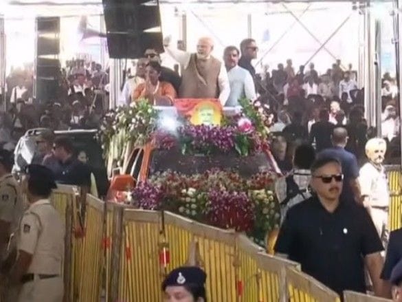पीएम मोदी ने मध्यप्रदेश में  पीएम मित्रा पार्क का शिलान्यास किया