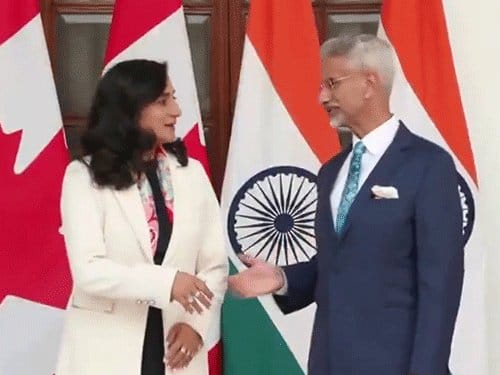 भारत-कनाडा  संबंधों को नई दिशा: पीएम मोदी और अनीता आनंद की अहम मुलाकात
