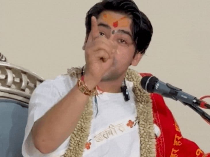 धीरेंद्र शास्त्री  ने छत्तीसगढ़ में पदयात्रा और कथा की योजना की घोषणा