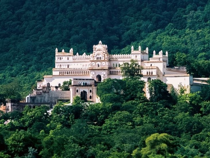 ओबेरॉय समूह  का खजुराहो के पास नया लक्जरी होटल
