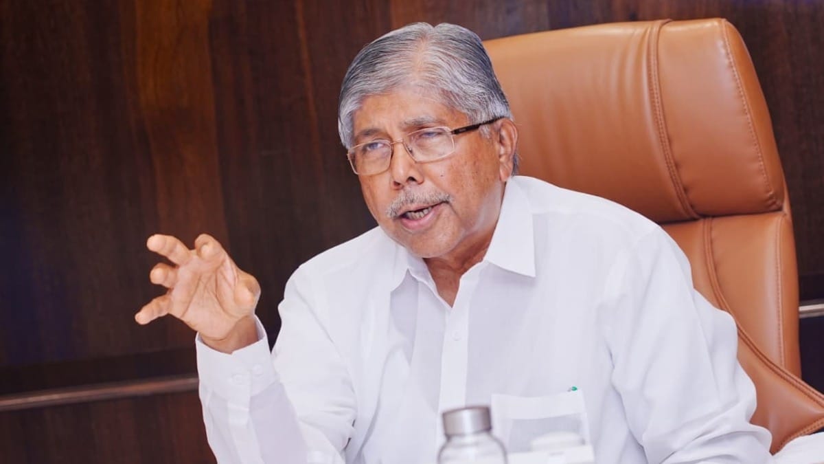 पुणे BJP  और शिवसेना के बीच बढ़ा तनाव,  चंद्रकांत पाटिल  पर आरोप