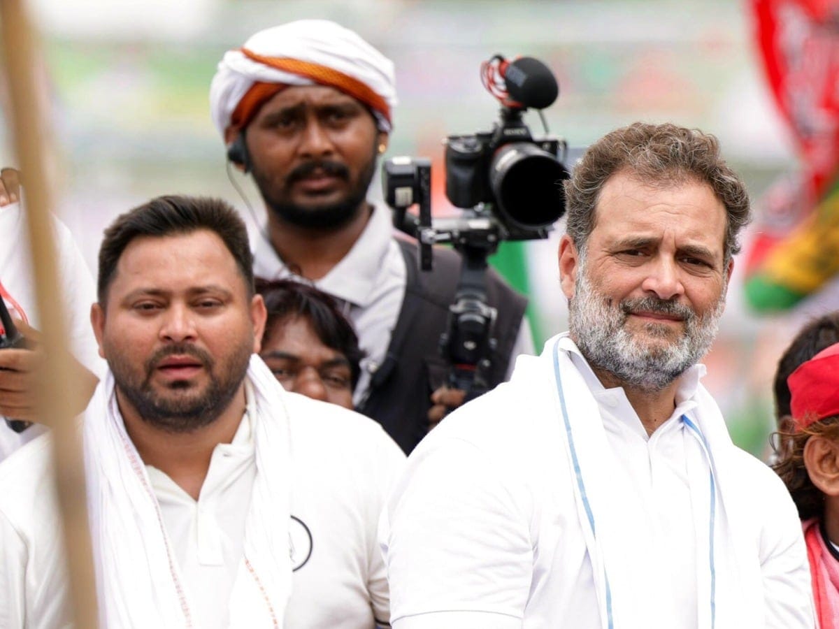 बिहार चुनाव 2025  में महागठबंधन और एनडीए के बीच त्रिकोणीय जंग