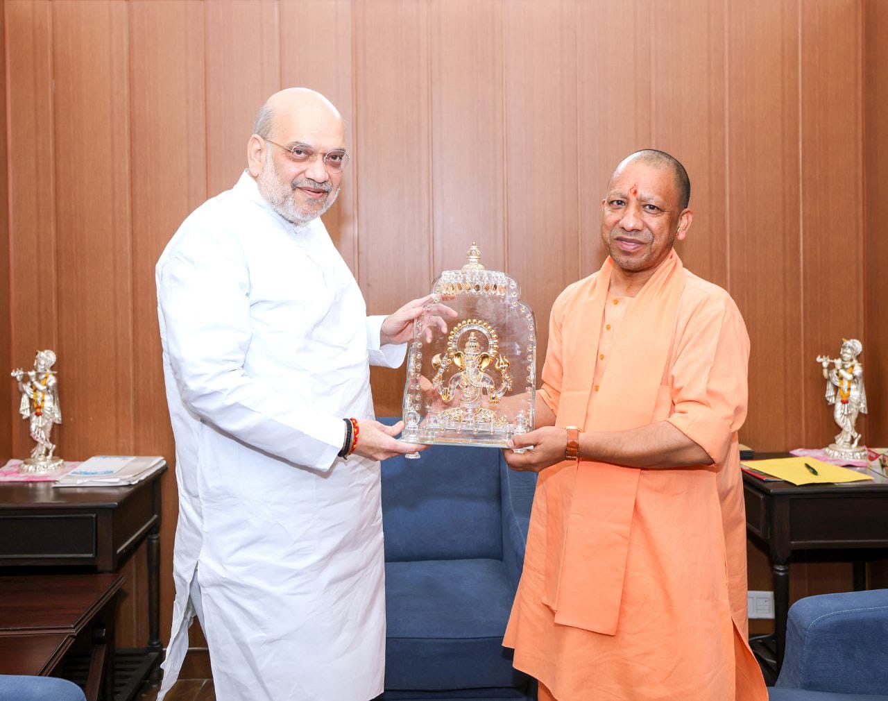 केंद्रीय गृहमंत्री अमित शाह से उत्तर प्रदेश के मुख्यमंत्री योगी आदित्यनाथ की मुलाकात,