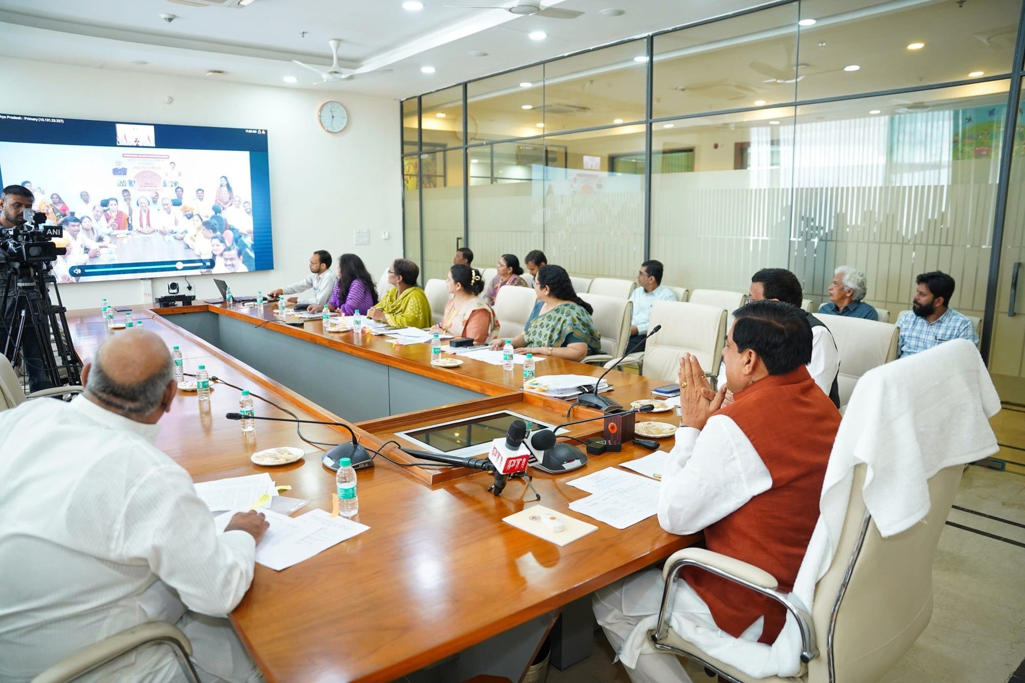 सीएम डॉ. मोहन यादव ने आपदा प्रभावित किसानोंको राशि की वितरित