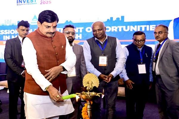 असम के उद्योगपतियों  को मप्र में निवेश का न्योता, सीएम डॉ. मोहन यादव बोले- बेहतरीन अवसर