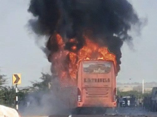 जैसलमेर-जोधपुर हाईवे  पर चलती बस में आग, 15 से ज्यादा मौत की आशंका