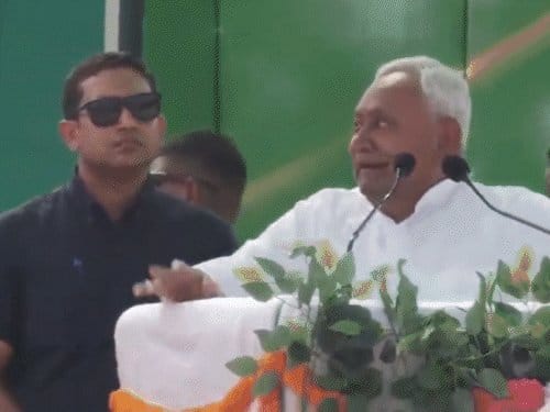 गोपालगंज में नीतीश  ने की चुनावी सभा, सोलर पैनल का दिया वादा