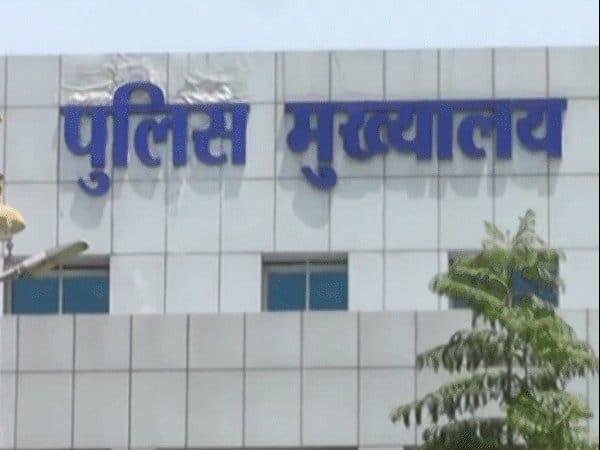 मध्य प्रदेश  में तीन पुलिसकर्मियों ने  15 लाख  की ठगी, FIR दर्ज