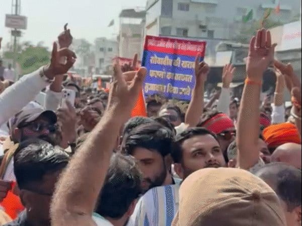 इंदौर-उज्जैन ग्रीन फील्ड कॉरिडोर  के खिलाफ किसानों का बड़ा प्रदर्शन