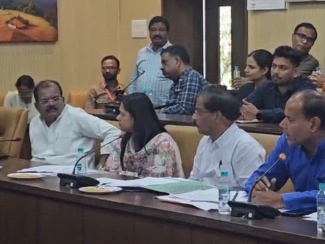 छिंदवाड़ा में सिरप कांड पर कार्रवाई: राहुल गांधी करेंगे पीड़ितों से मुलाकात