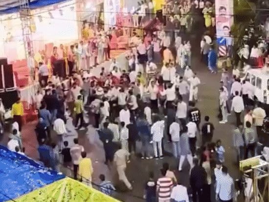 जबलपुर में दशहरा समारोह  के दौरान भाजपा-कांग्रेस समर्थकों में विवाद, हवाई फायरिंग