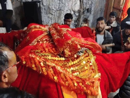 यमुनोत्री धाम के  कपाट बंद , मां के  दर्शन खरसाली