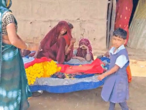 खंडवा में दुर्गा विसर्जन हादसा: 11 लोगों की मौत, गांव में मातम