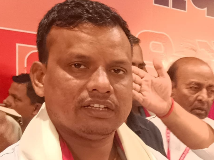बोधगया में हम पार्टी  में बगावत: नंदलाल मांझी ने किया निर्दलीय नामांकन
