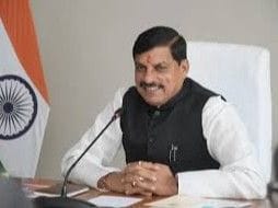 नर्मदा में मगरमच्छ छोड़ने  पर विवाद: मछुआरों का विरोध
