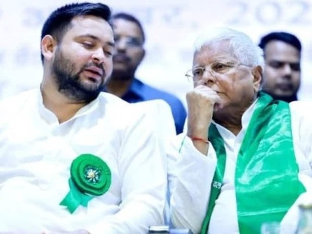 चुनाव से पहले लालू  का बड़ा ऐक्शन, RJD ने 27 नेताओं को पार्टी से निकाला