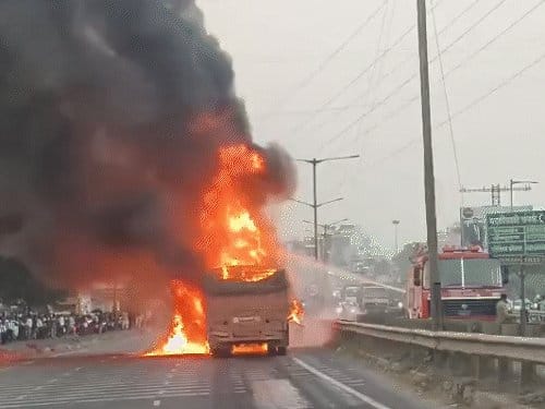 पुणे में ट्रक हादसा, 9 लोगों की मौत