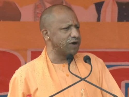 बिहार में योगी  का विपक्ष पर तीखा हमला, महागठबंधन के तीन बंदरों की तुलना