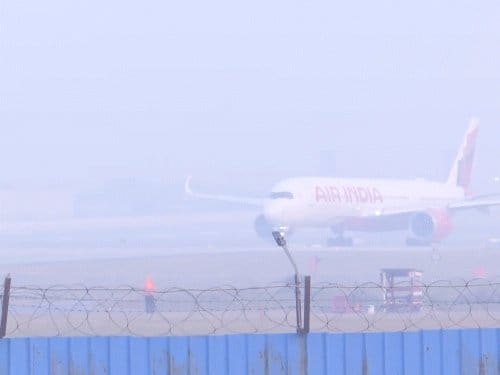 भारत में इंडिगो और एअर इंडिया  की 338 फ्लाइट्स प्रभावित, सॉफ्टवेयर अपडेट जारी