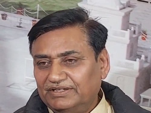 बिहार के एग्जिट पोल  पर डोटासरा ने उठाए सवाल, महागठबंधन सरकार का दावा