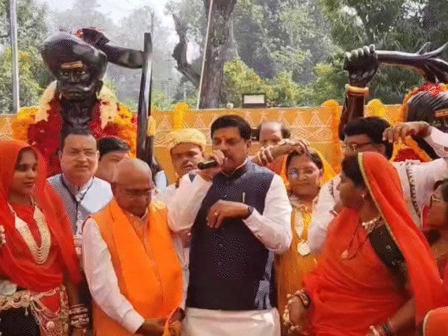 बिरसा मुंडा जयंती  पर सीएम की बड़ी घोषणाएं