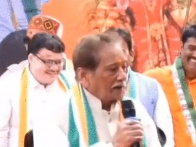 सत्यनारायण सत्तन  ने नेताओं पर कसा तंज