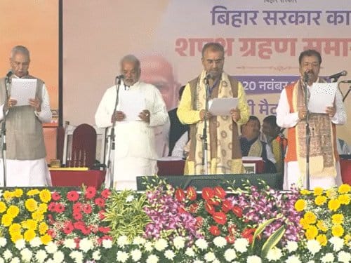 नीतीश कैबिनेट  में 10 नए चेहरे,  कुशवाहा के बेटे  बिना चुनाव मंत्री बने
