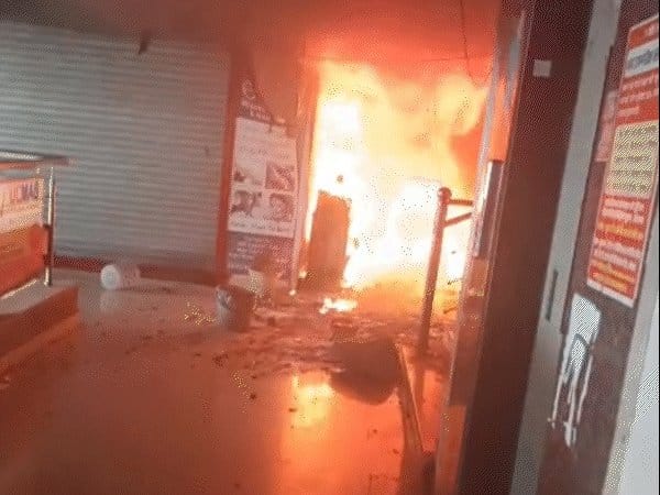 भोपाल मॉल में आग , बड़ा हादसा टला