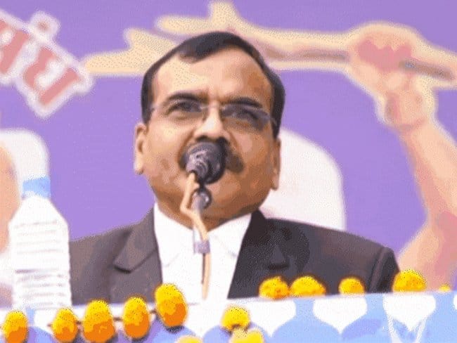 IAS संतोष वर्मा  के प्रमोशन और बयान पर विवाद; सरकार ने मांगा जवाब