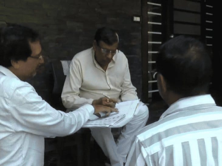 मध्य प्रदेश में बीएलओ  की मौतें, तनाव और स्वास्थ्य पर सवाल