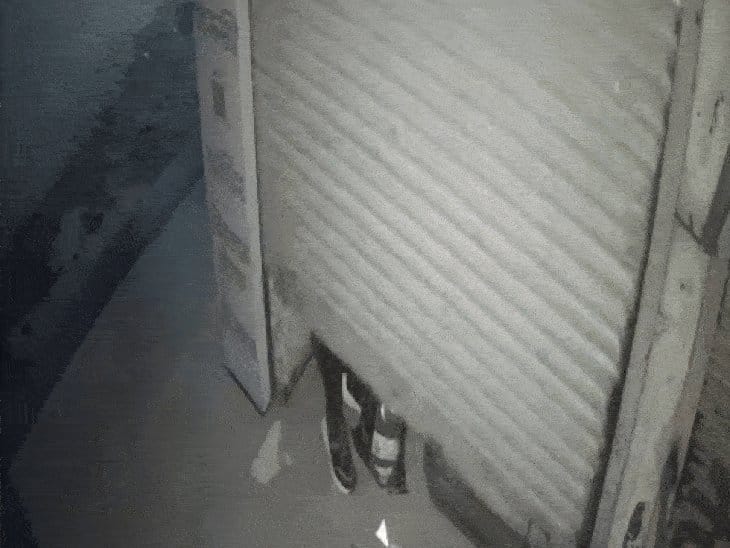 भोपाल में डेयरी पर चोरी, CCTV ने किया खुलासा