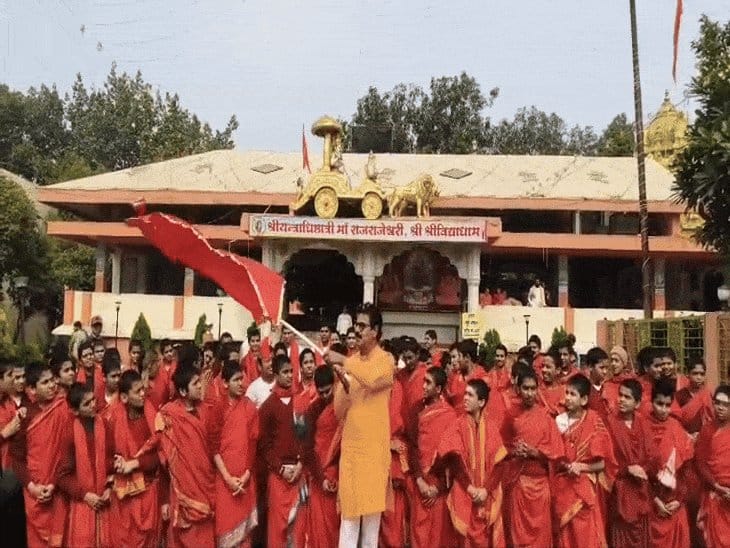 अयोध्या राम मंदिर  में ध्वजारोहण, इंदौर में उत्सव मनाया गया