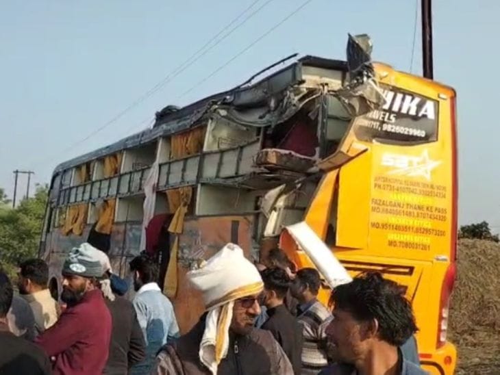 लखनऊ-इंदौर बस गुना में पलटी, 1 की मौत
