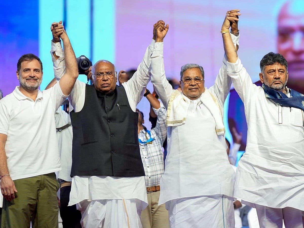कर्नाटक सीएम विवाद पर बोले खरगे, हाई कमान को बताया निर्दोष, ठोकी स्थानीय नेताओं की जिम्मेदारी