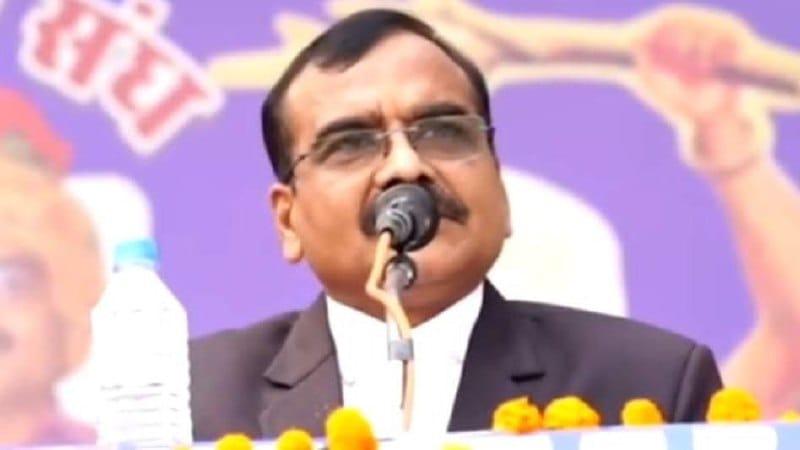 बड़ी खबर:संतोष वर्मा को बर्खास्त करने का प्रस्ताव केंद्र सरकार को भेजा,राज्य शासन द्वारा  वर्मा को उप सचिव कृषि विभाग से हटाकर जीएडी पूल में बिना विभाग और बिना कार्य  के अटैच करने का निर्णय लिया गया.