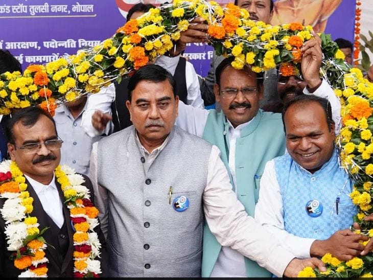 अजाक्स सम्मेलन में IAS संतोष वर्मा का नया वीडियो वायरल, जातिवाद बयान पर संग्राम