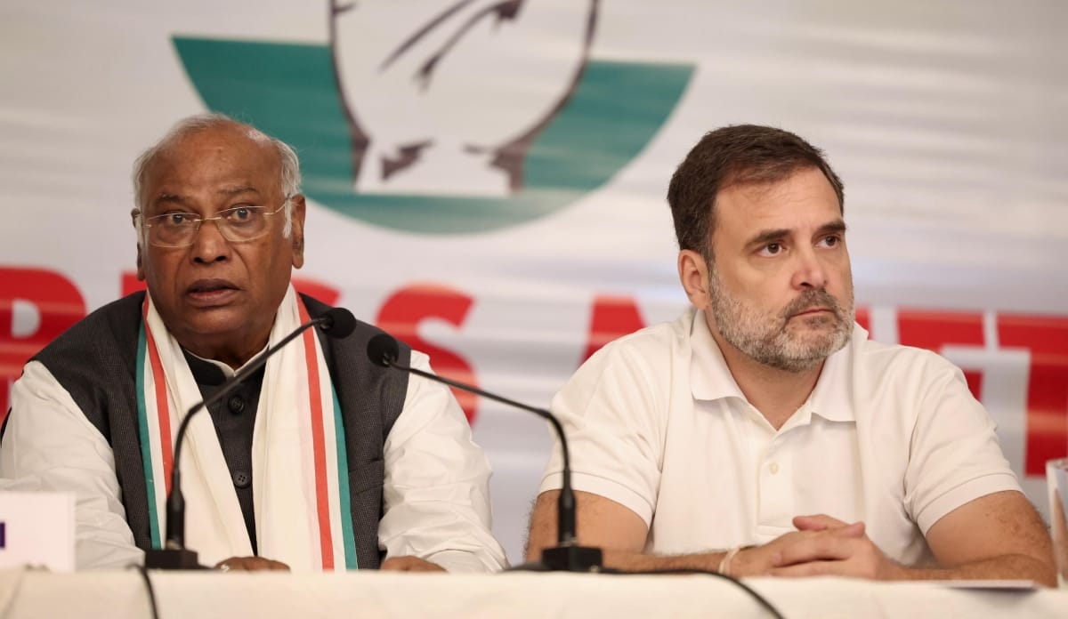 बंगाल कांग्रेस अकेले चुनाव को तैयार, वाममोर्चा गठबंधन सिर्फ 50-50 फार्मूले पर