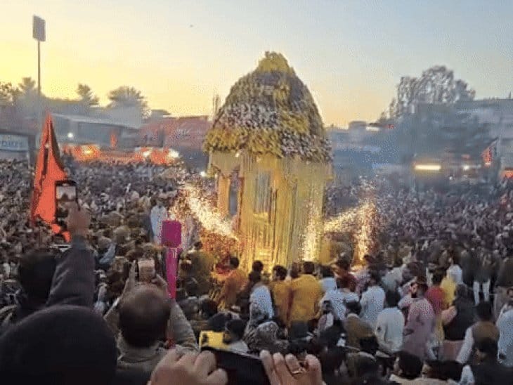 इंदौर में रणजीत बाबा की भव्य प्रभातफेरी